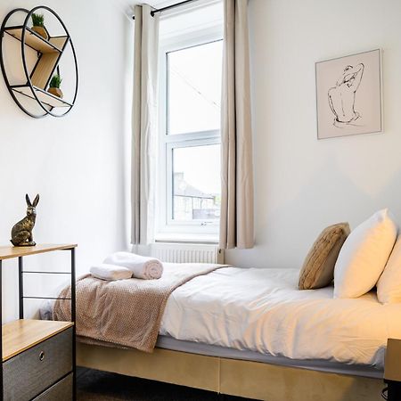 Stunning House Sleeps 7 - Parking Villa บักซ์ตัน ภายนอก รูปภาพ